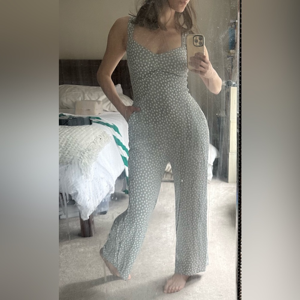 Jumpsuit - Picture 2 of 8